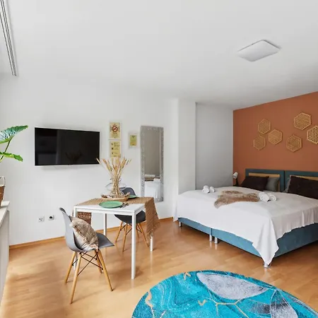 Sali Homes Sm13 -1-Room Apartment By Roehrensee Bayreuth Exterior photo